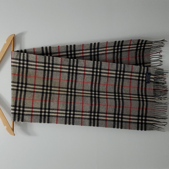 Burberry Scarf - Picture 6 of 12